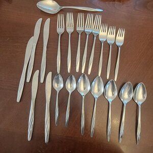 Oneidacraft Surf Maid stainless Vintage 21-Piece Stainless Steel Flatware Set -